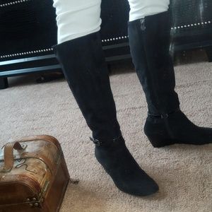 Dana Buchman black wedge boots